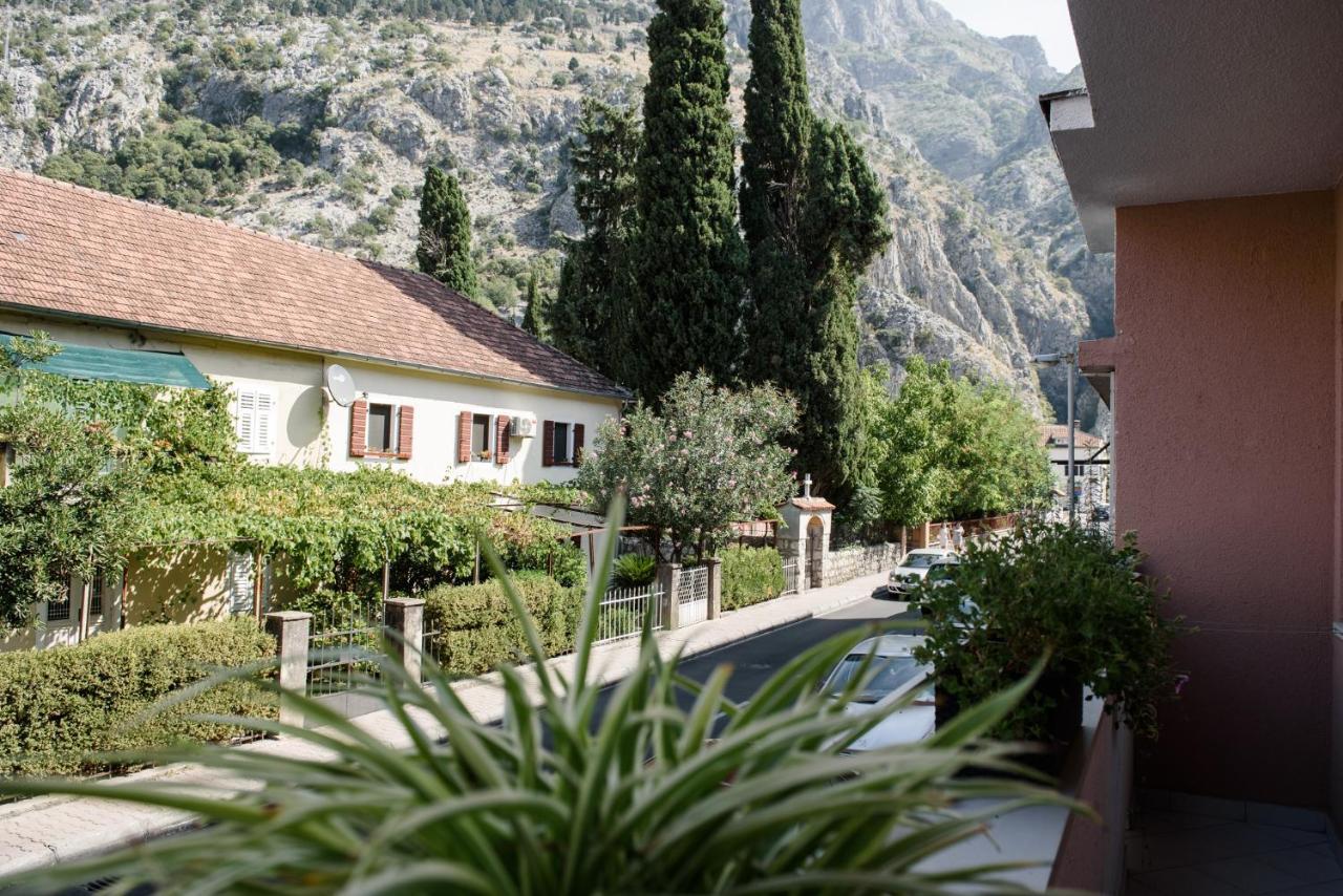 Cozy 2Br Apartment, 3 Min To The Old Town Kotor Luaran gambar
